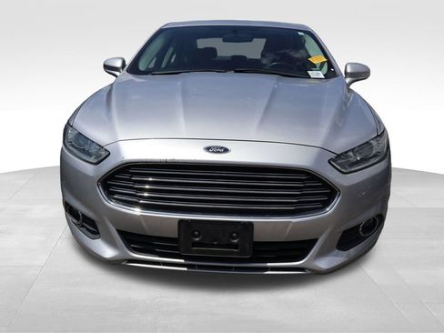 Used 2014 Ford Fusion SE w/ Equipment Group 201A FWD image 4
