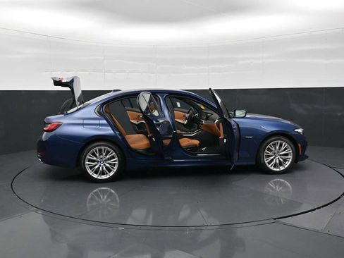 Used 2023 BMW 330e xDrive w/ Driving Assistance Package AWD/4WD image 35