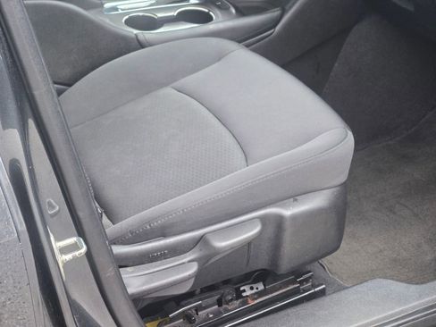 Used 2016 Chevrolet Malibu LT image 10