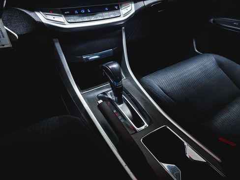 Used 2015 Honda Accord Sport image 29
