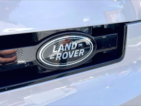 Used 2026 Land Rover Defender 110 S AWD/4WD image 31