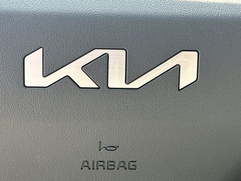 New 2026 Kia EV9 Wind image 19