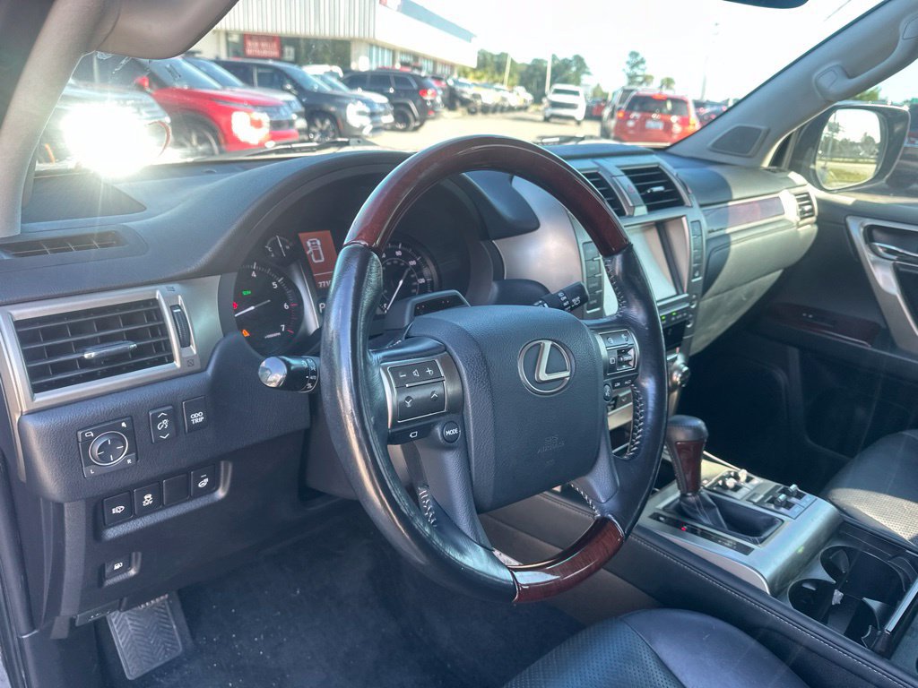 Used 2016 Lexus GX 460 Luxury AWD/4WD image 13
