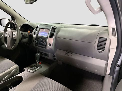 Used 2020 Nissan Frontier SV image 29