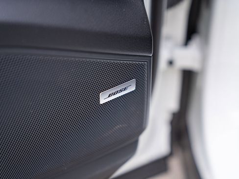 Used 2025 Porsche Cayenne image 12