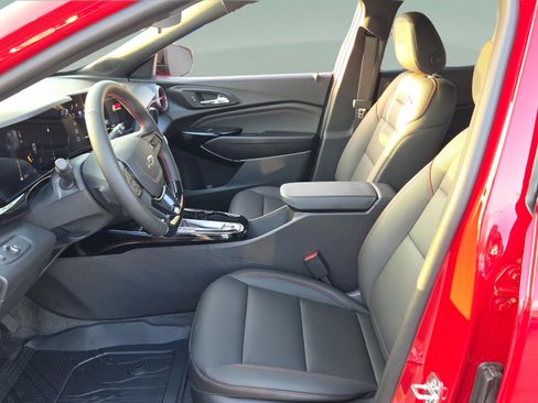 New 2026 Chevrolet Trax RS w/ Sunroof Package image 10