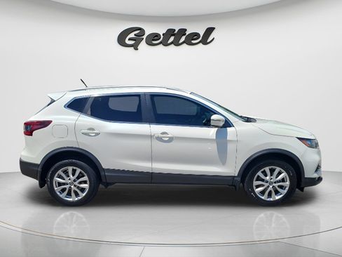 Used 2021 Nissan Rogue Sport SV FWD image 4