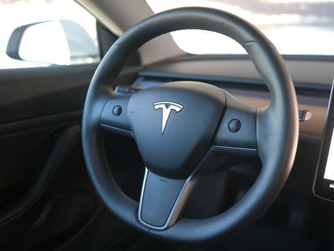 Used 2019 Tesla Model 3 Standard Range Plus image 44