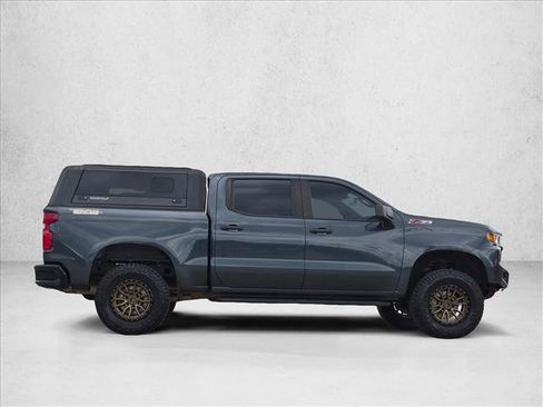 Used 2022 Chevrolet Silverado 1500 Custom Trail Boss w/ Safety Confidence Package AWD/4WD image 4