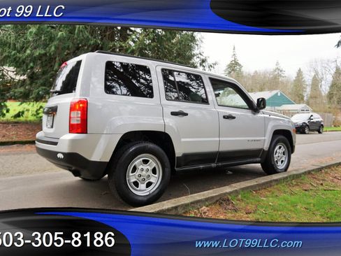 Used 2011 Jeep Patriot Sport image 9