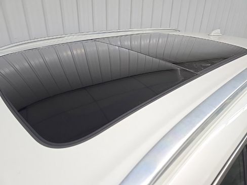 Used 2022 Volvo XC90 T6 Momentum w/ Climate Package image 11