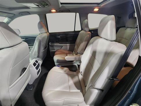 Used 2016 Honda Pilot Elite image 24