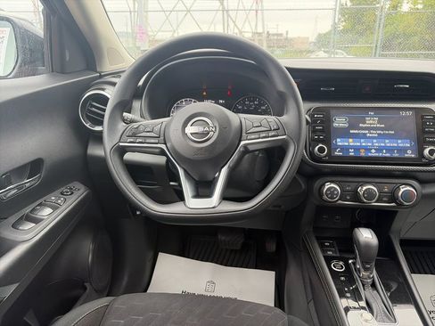 Used 2024 Nissan Kicks SV FWD image 17