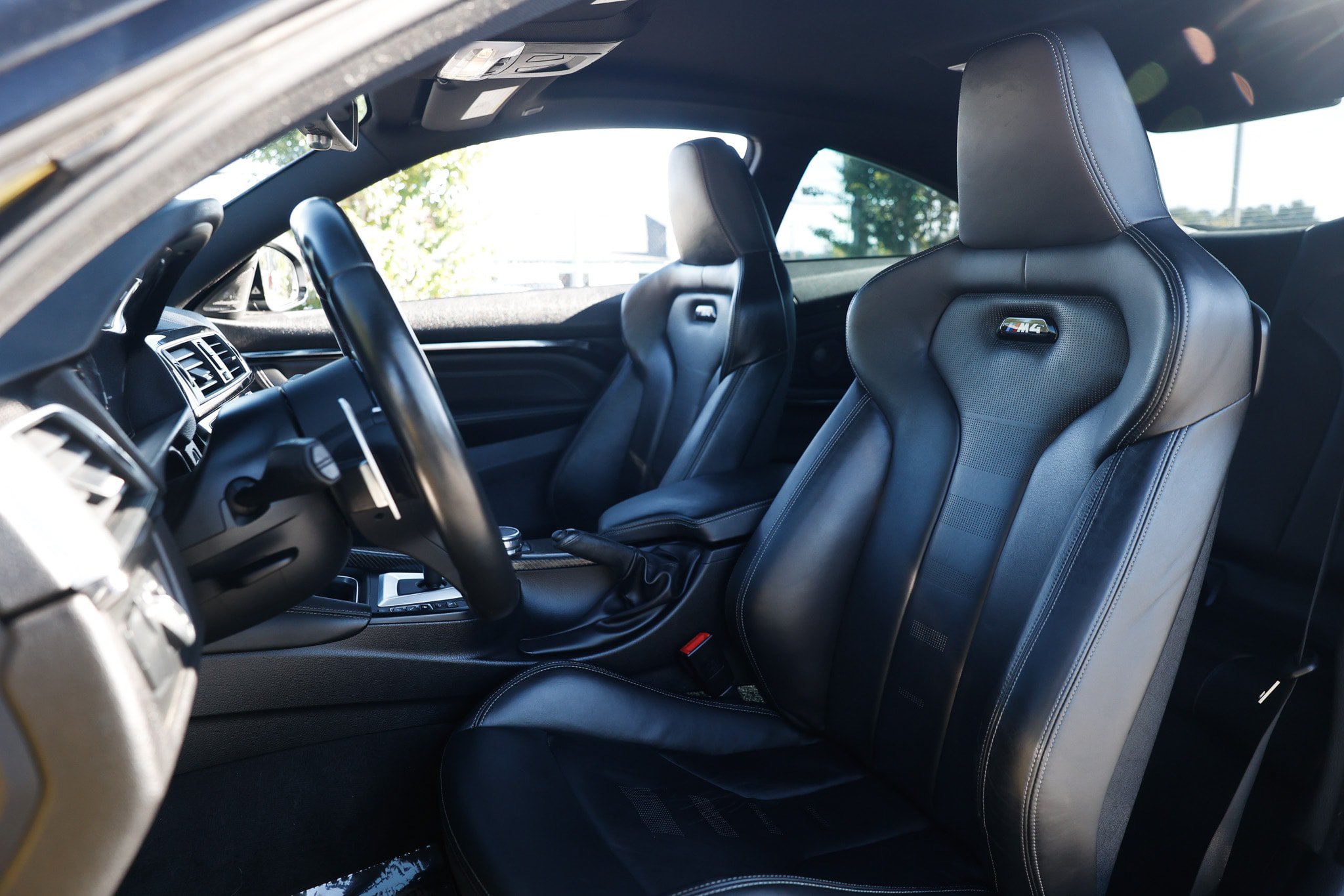 Used 2019 BMW M4 Coupe w/ Executive Package RWD image 10