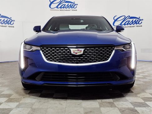 Used 2021 Cadillac CT4 Premium Luxury image 3