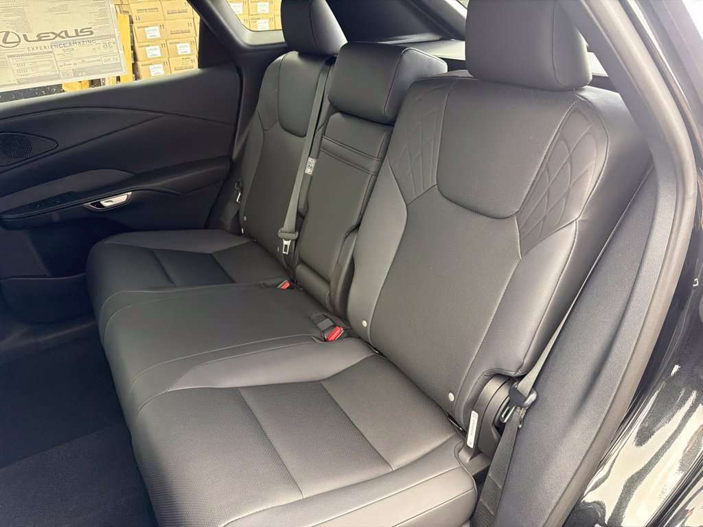 New 2026 Lexus RX 350h AWD/4WD image 17