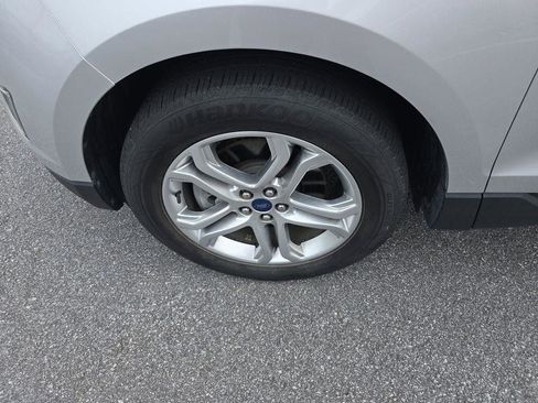 Used 2018 Ford Edge Titanium w/ Technology Package image 10