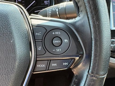 Used 2019 Toyota Camry SE w/ Convenience Package FWD image 26