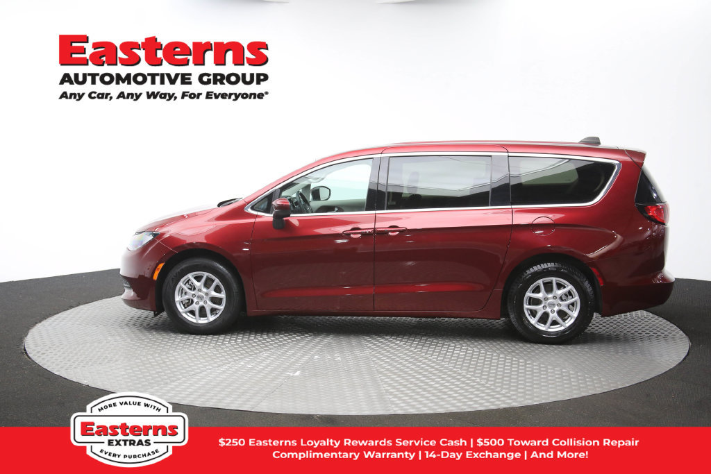 Used 2023 Chrysler Voyager LX FWD image 61