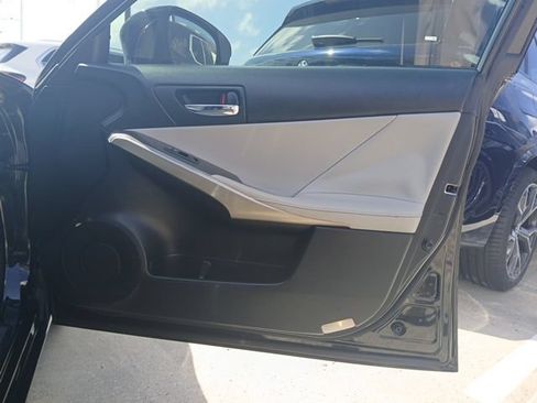 Used 2015 Lexus IS 250 w/ F-Sport Package RWD image 13