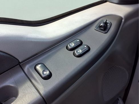 Used 2004 Ford F250 XLT AWD/4WD image 15