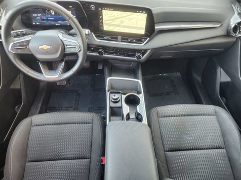 Used 2026 Chevrolet Equinox LT FWD image 27