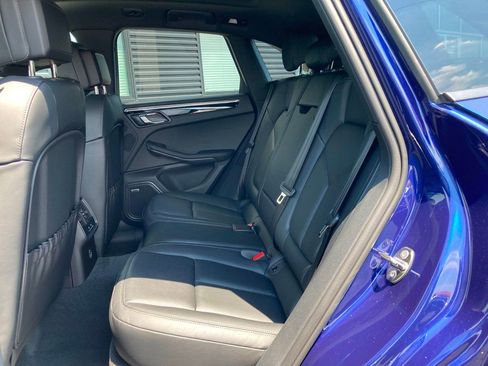 Certified 2024 Porsche Macan image 19