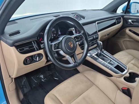 Used 2020 Porsche Macan AWD/4WD image 4