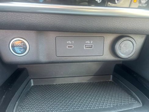 Used 2023 Nissan Rogue SV AWD/4WD image 21