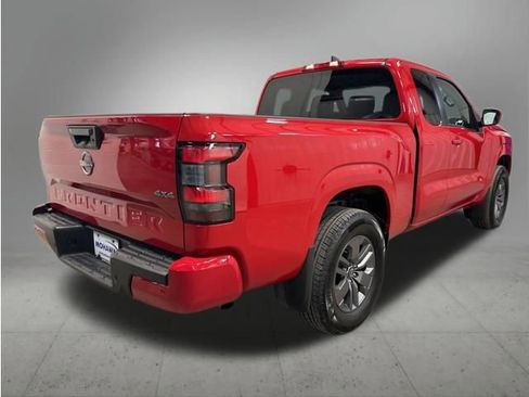 Used 2025 Nissan Frontier SV image 5