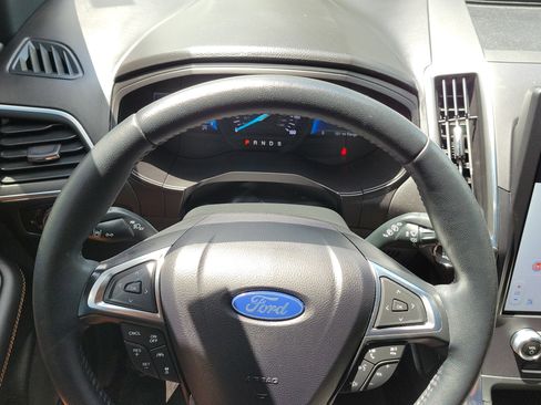 Certified 2024 Ford Edge Titanium w/ Titanium Elite Package AWD/4WD image 23