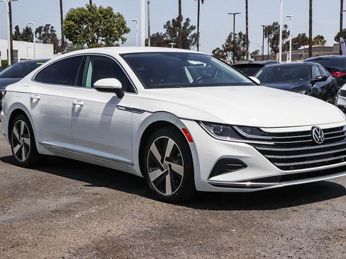 Used 2021 Volkswagen Arteon SE FWD image 3