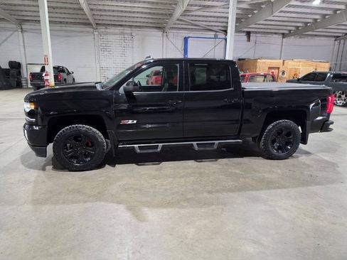 Used 2018 Chevrolet Silverado 1500 LTZ Z71 w/ LTZ Plus Package AWD/4WD image 4