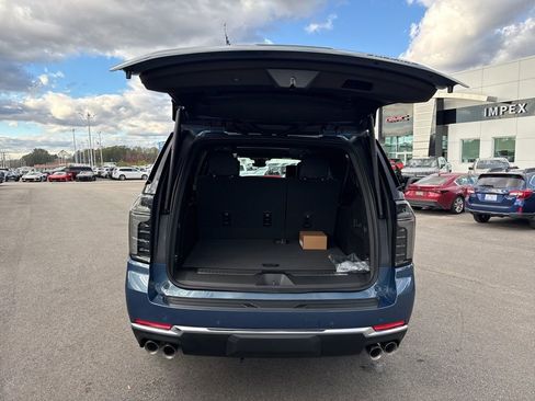 New 2026 Chevrolet Suburban Premier image 31