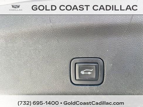 Used 2023 Cadillac Escalade ESV Premium Luxury AWD/4WD image 16