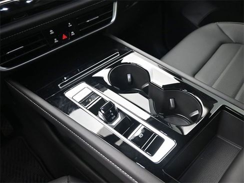 New 2025 Volkswagen Atlas SEL image 31