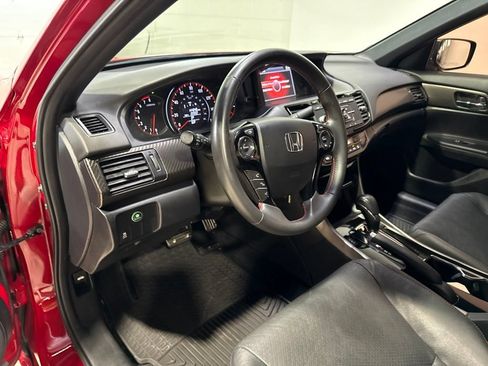 Used 2017 Honda Accord Sport Special Edition image 25