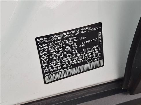 Used 2023 Volkswagen ID.4 Pro AWD/4WD image 27