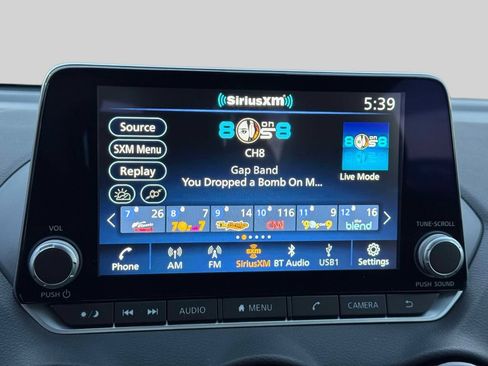Used 2025 Nissan Sentra SR FWD image 27
