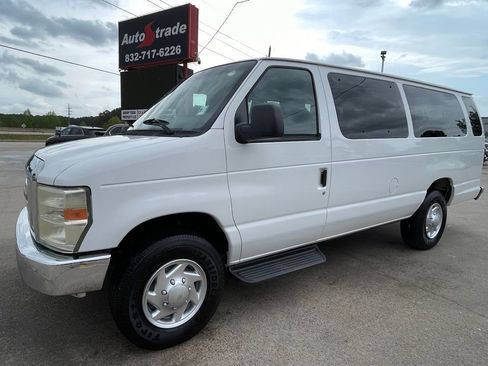 Used 2011 Ford E-350 and Econoline 350 XLT image 4