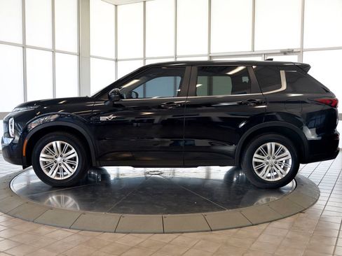 Used 2025 Mitsubishi Outlander ES AWD/4WD image 6