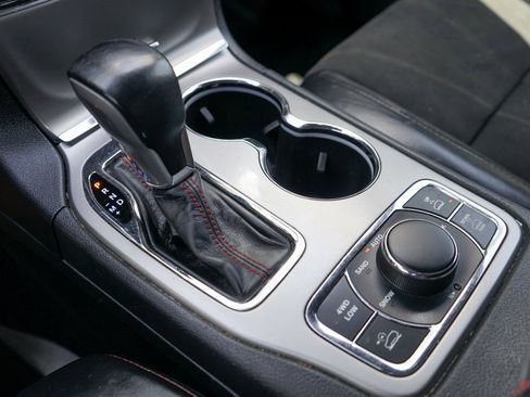 Used 2020 Jeep Grand Cherokee Trailhawk image 32