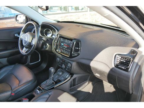 Used 2018 Jeep Compass Limited w/ Navigation Group image 14