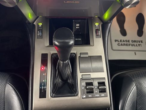 Used 2013 Lexus GX 460 image 28