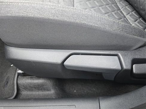 New 2026 Nissan Kicks SV w/ SV Premium Package FWD image 12