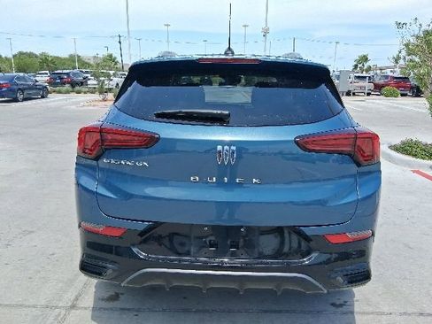 Used 2025 Buick Encore GX Sport Touring FWD image 5