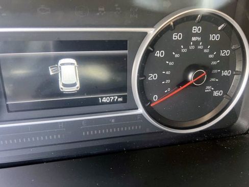 Certified 2023 Kia Sorento LX FWD image 10