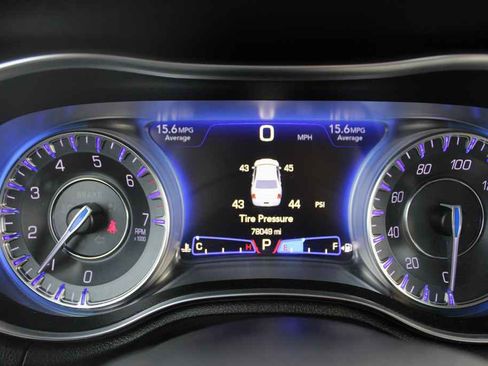 Used 2019 Chrysler 300 Touring L w/ Quick Order Package 22F image 14