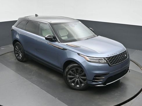 Used 2023 Land Rover Range Rover Velar R-Dynamic S image 32