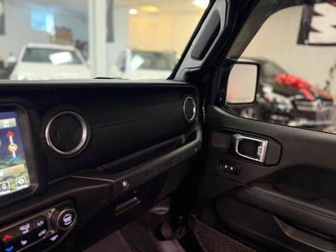 Used 2023 Jeep Wrangler Unlimited Rubicon 4xe w/ Cold Weather Group AWD/4WD image 29